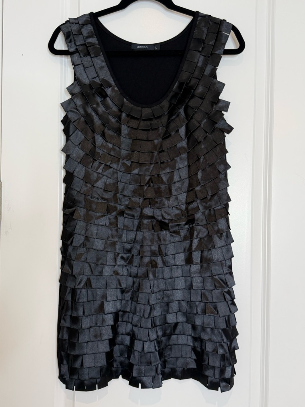 Vertigo Paris Black Textured Front Ribbon Sleeveless Mini Dress Womenโs Size L